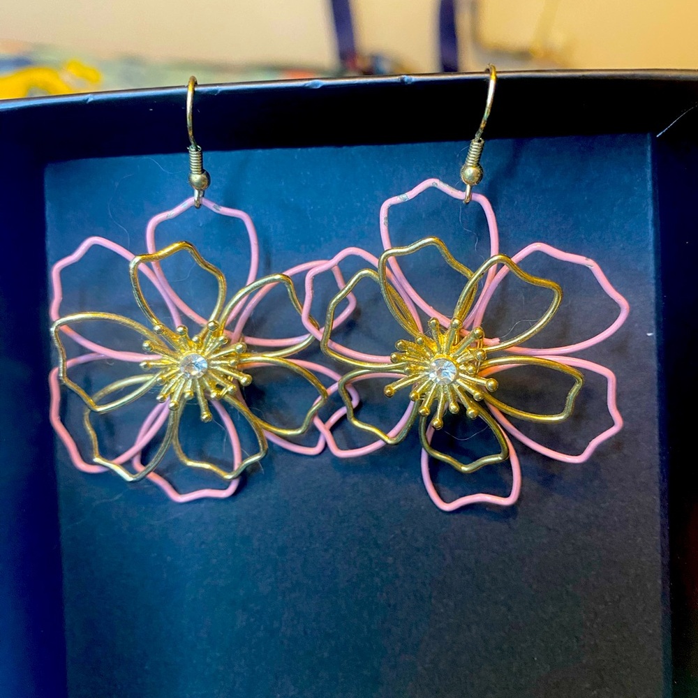 Flower pink and gold earrings